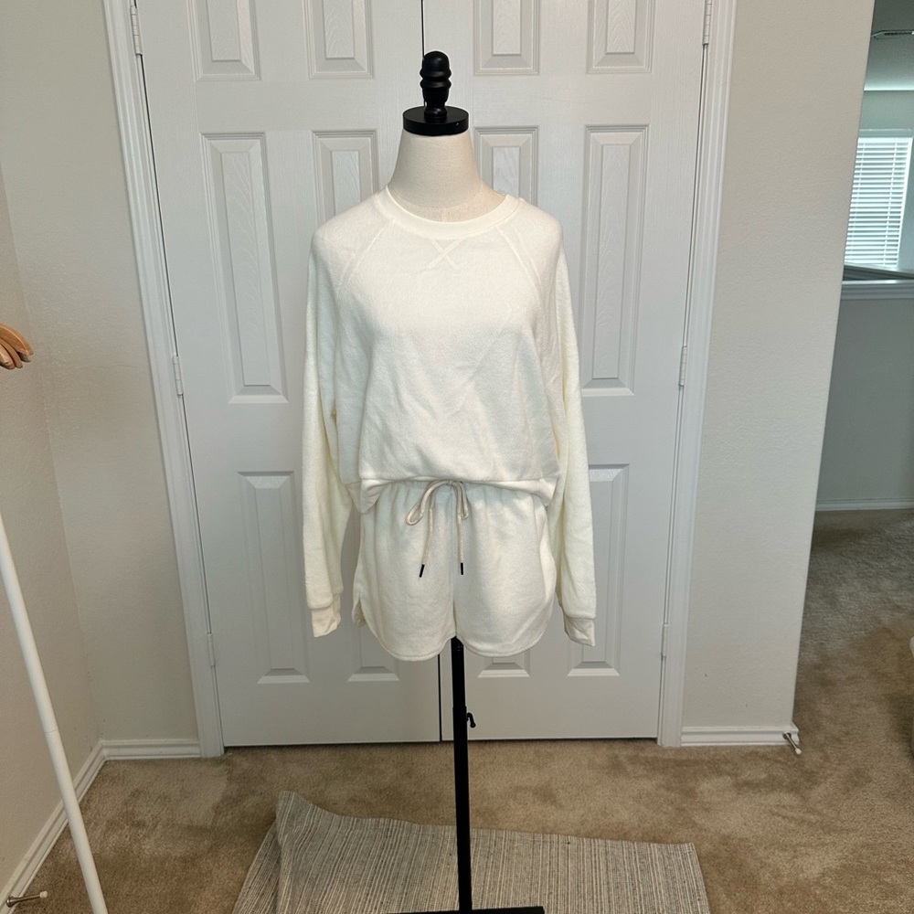 Five More Minutes Lounge Set - White